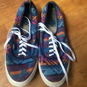 Vans Aztec print sneakers good condition W9.0 M7.5